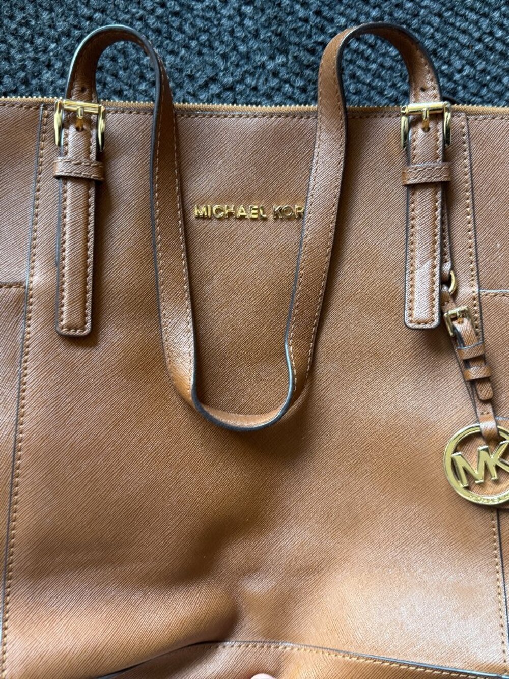 Michael Kors Tan Saffiano Leather Jet Set tote Bag